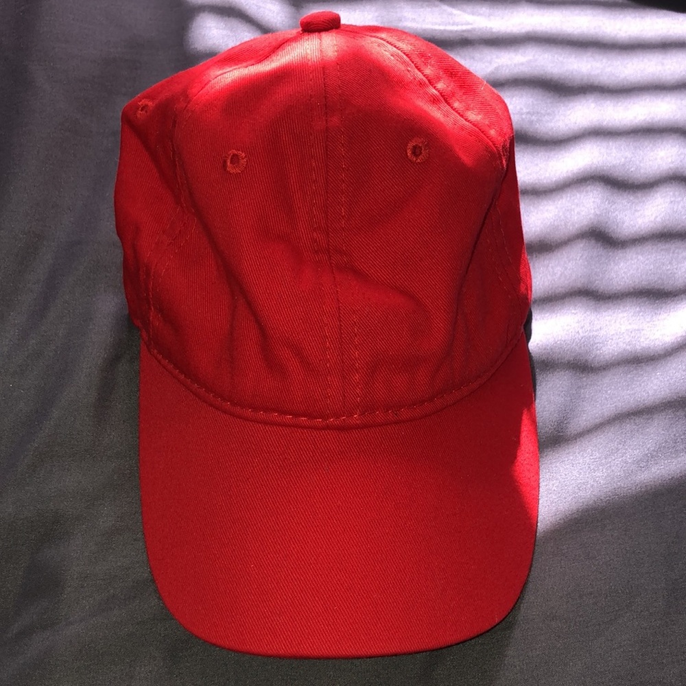 Unisex red cap